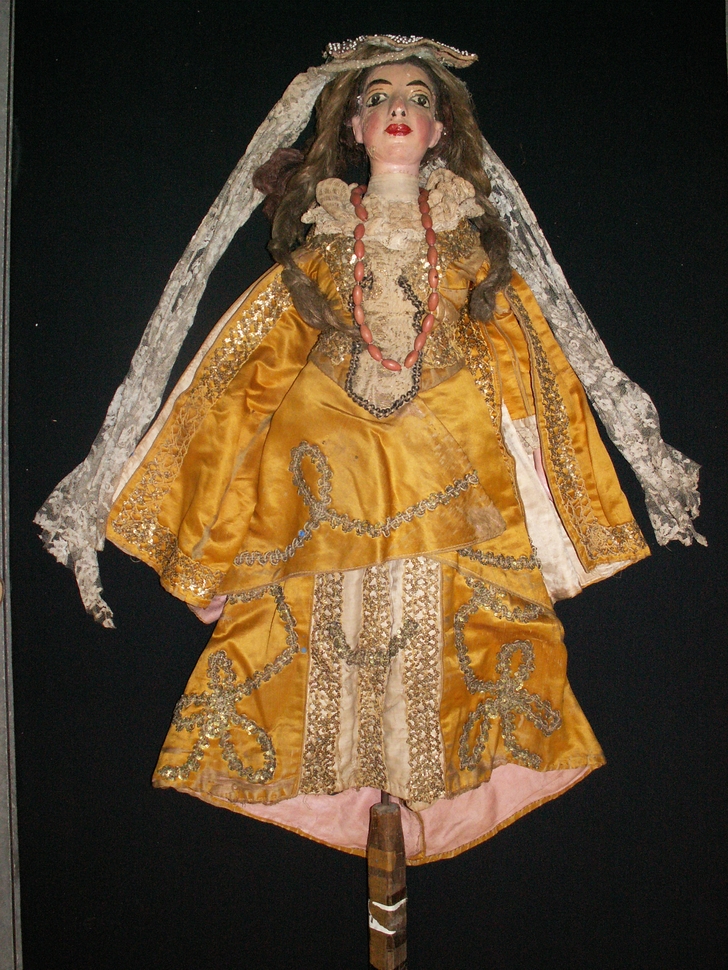 Burattetta intero-davanti prima del restauro